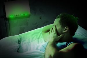 den diot va anh sang xanh