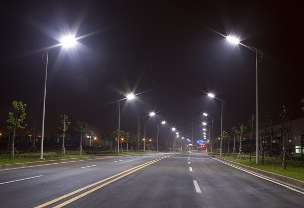ung dung cua cot den LED