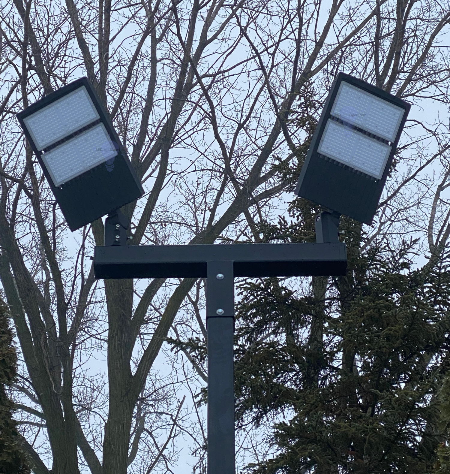 cot den duong pho hai bong den