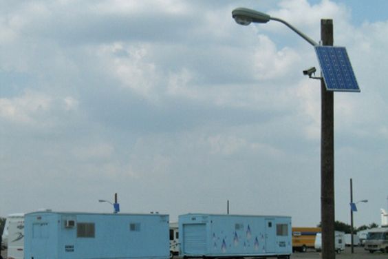 den chieu sang luong mat troi co the hoat dong thong bat ky thoi tiet nao