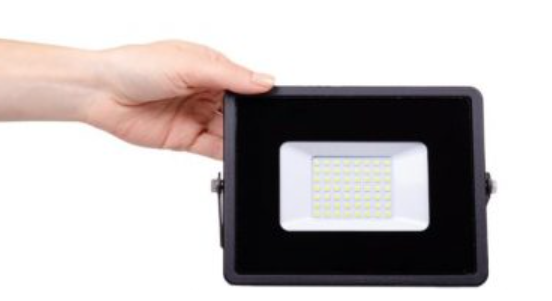 ban nen su dung loai den co the dieu chinh do sang