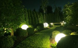 den chieu sang canh quan san vuon