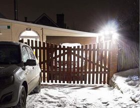 troi-lanh-lam-tang-hieu-suat-hoat-dong-cua-den-led-vuong-ngoai-troi